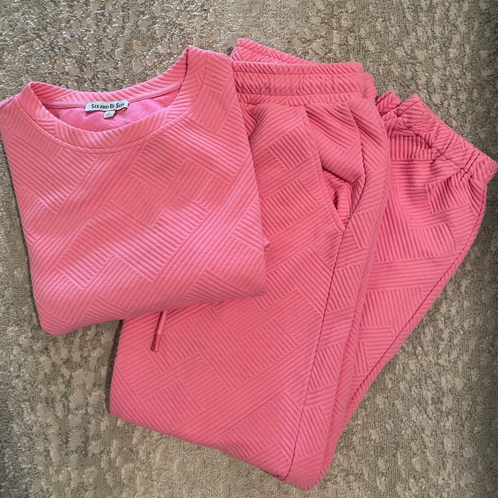 See and Be Seen Bubble Gum Pink Lounge Set
